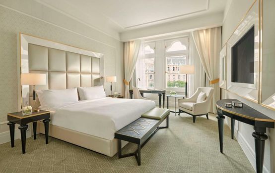 Párisi Udvar Hotel Budapest, part of Hyatt