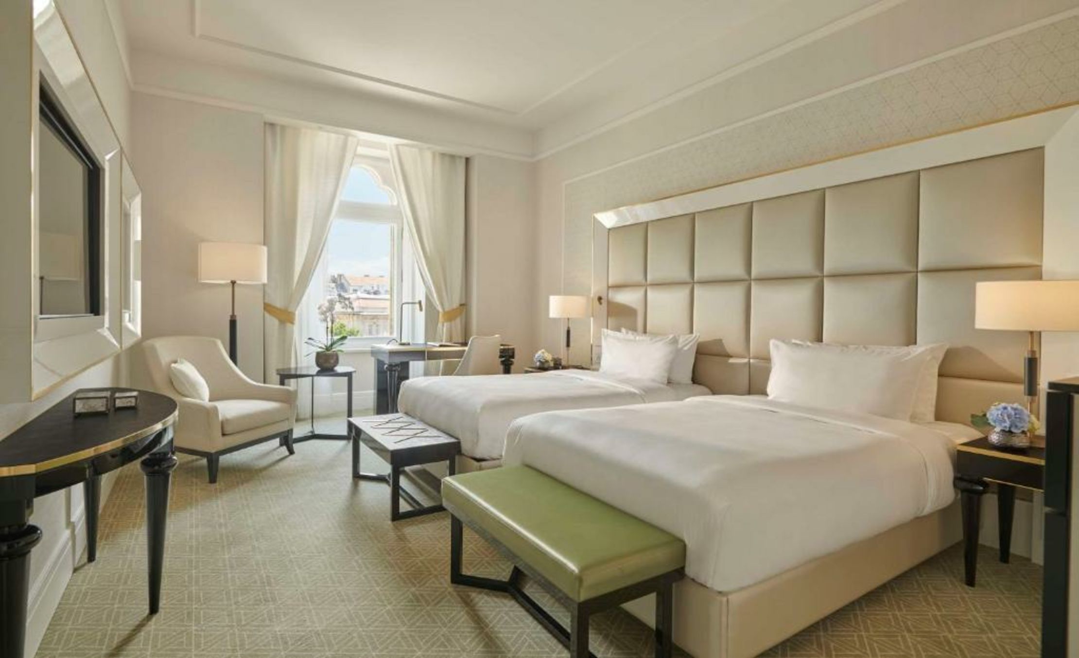 Párisi Udvar Hotel Budapest, part of Hyatt