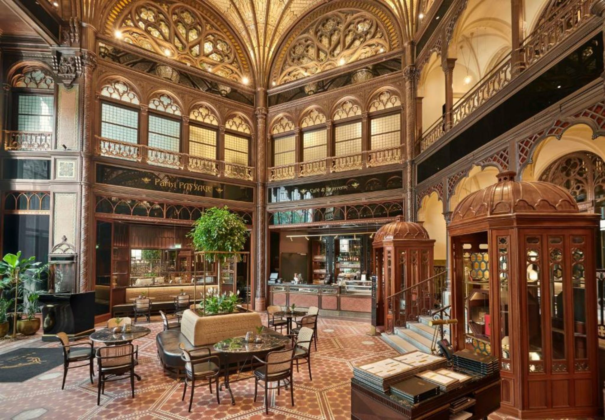 Párisi Udvar Hotel Budapest, part of Hyatt