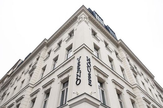 Verno House