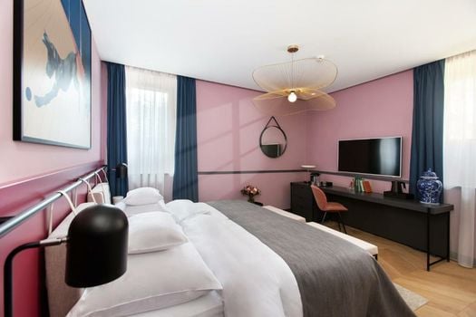 Alice Hotel