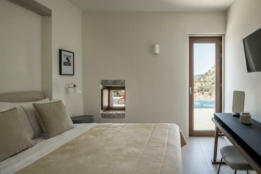 Monolithoi Villas