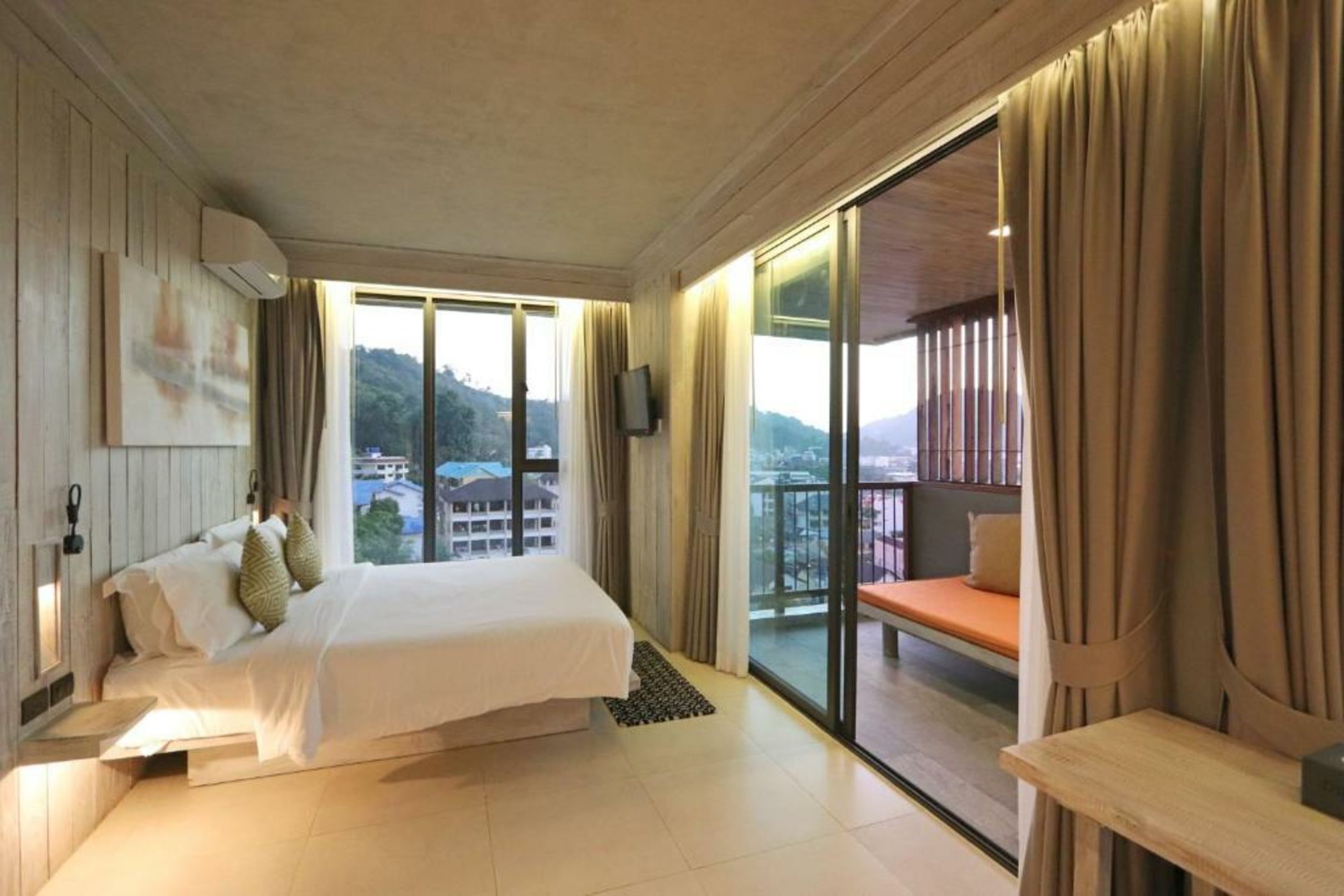 Dinso Resort & Villas Phuket an IHG Hotel