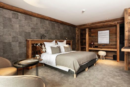 M Lodge & Spa