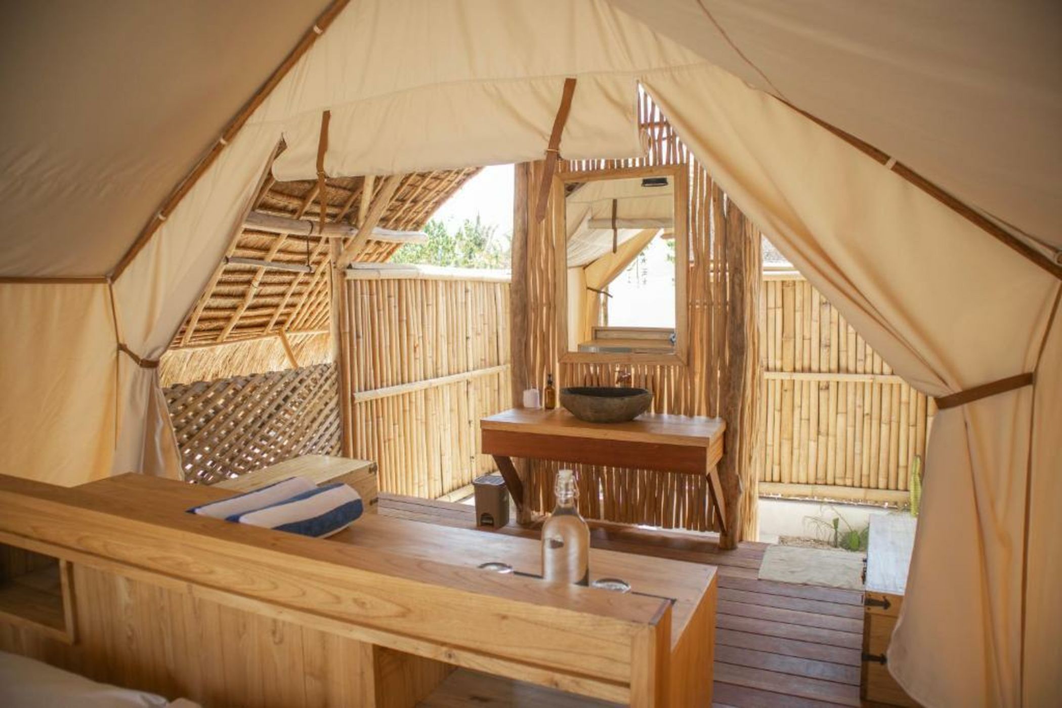 Le Pirate Island - Adults Only