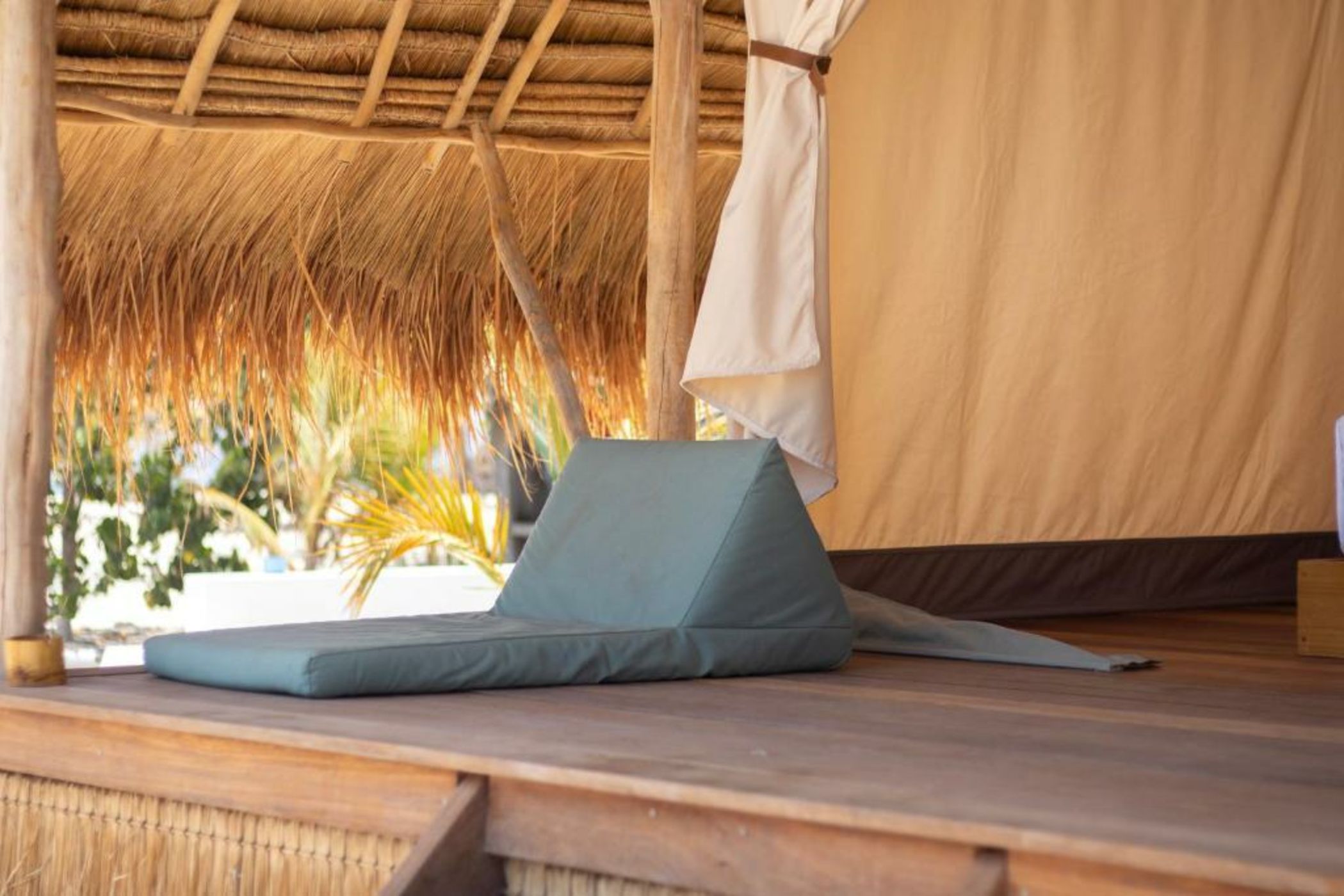 Le Pirate Island - Adults Only