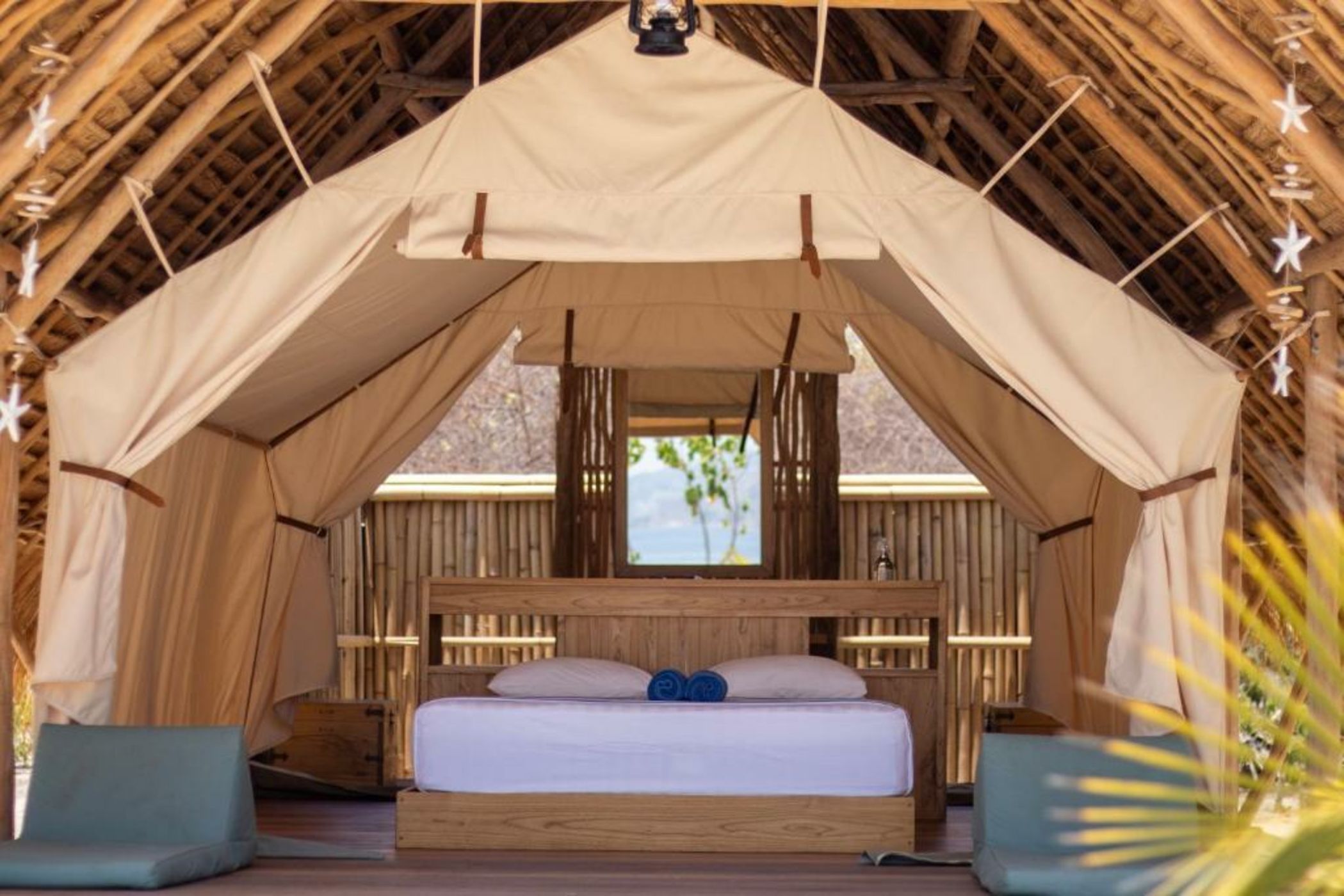 Le Pirate Island - Adults Only