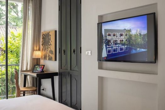 Hotel Ping Silhouette
