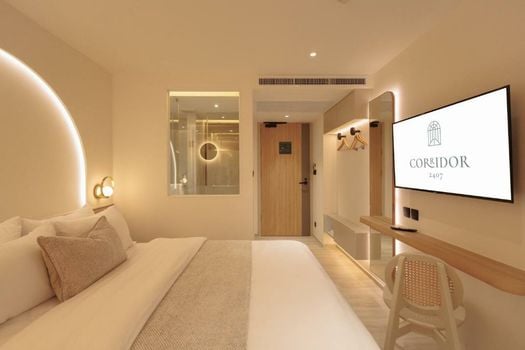 CORRIDOR 2407