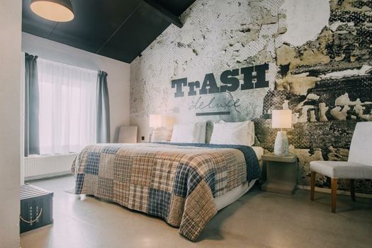 Hotel Trash Deluxe