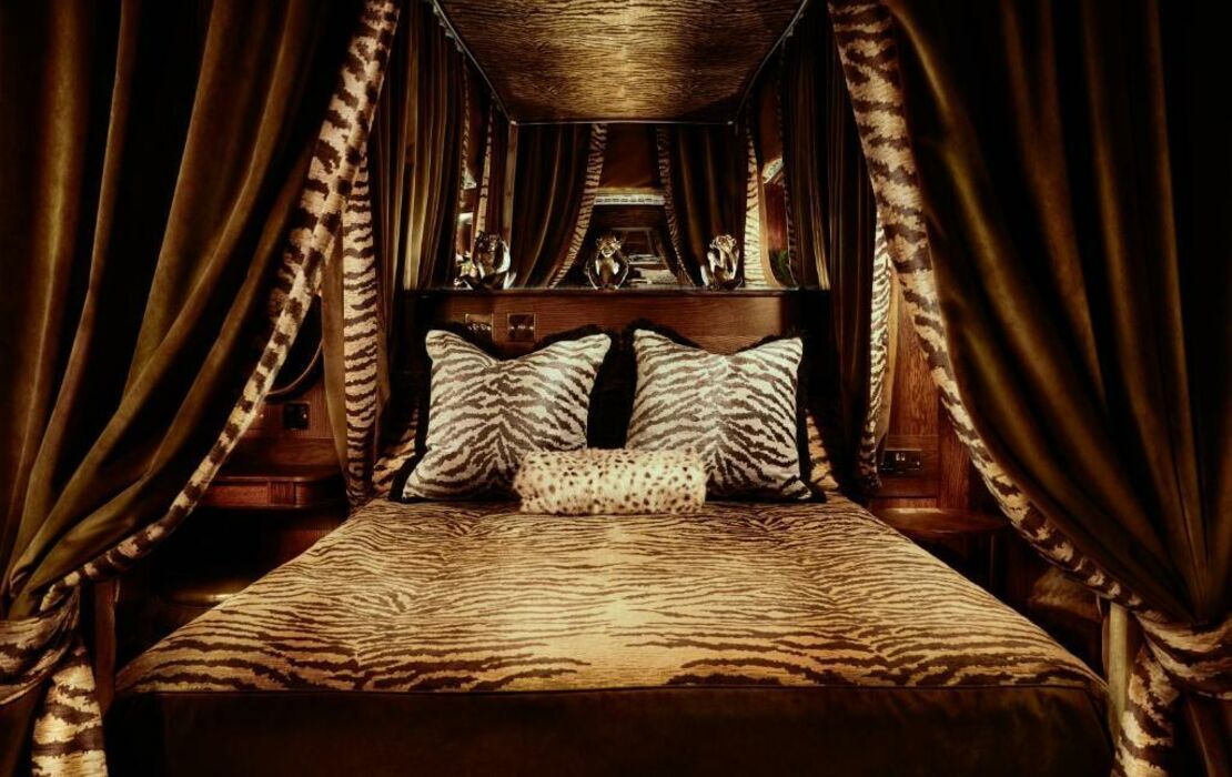 House of Gods Glasgow 10 off