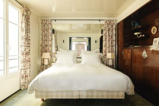 Les Suites Cinabre