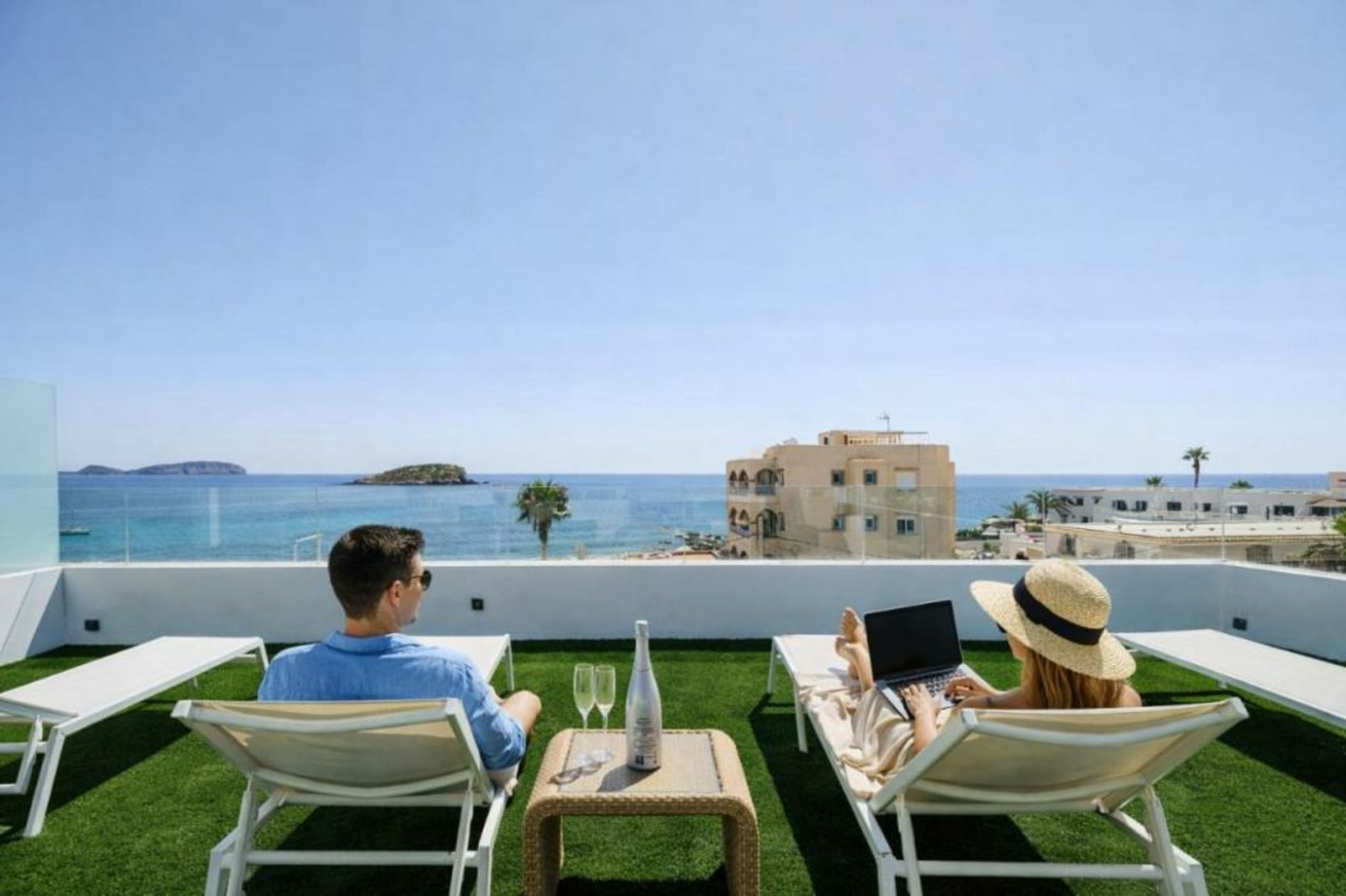 Outsite Ibiza - Work, Connect, Explore