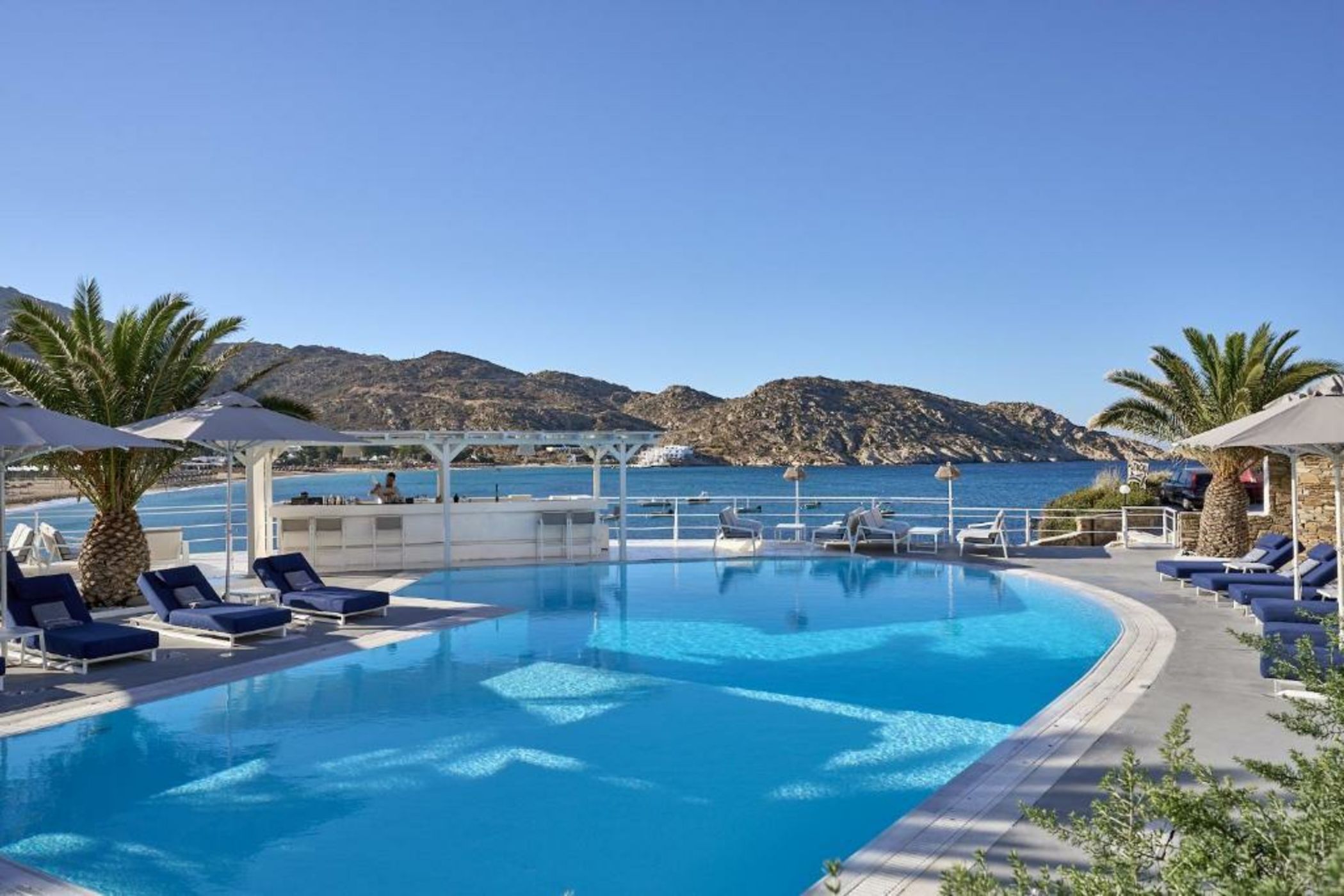 Ios Grand Pool Suites