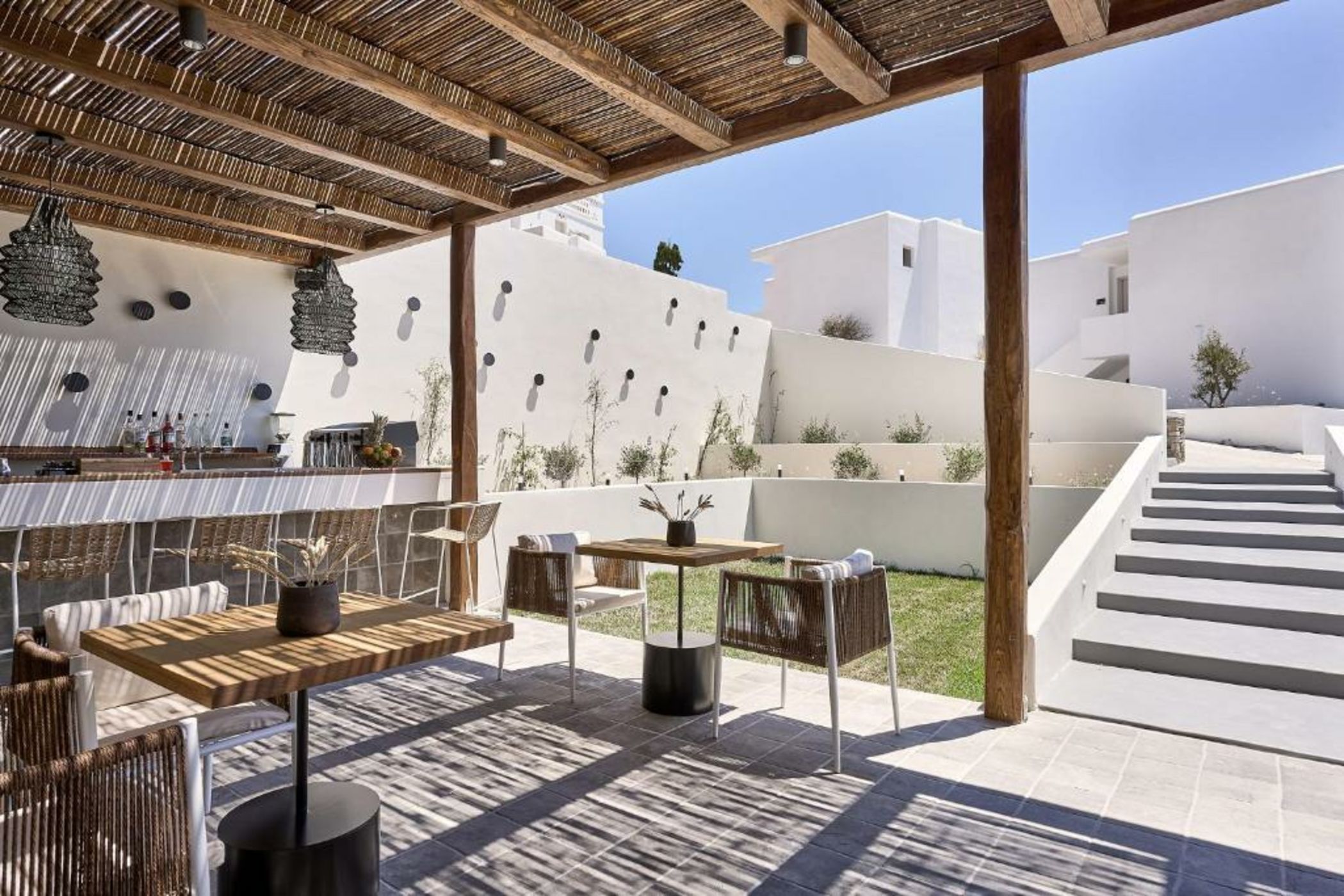 Ios Grand Pool Suites