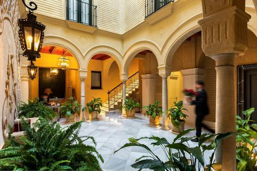 Casa de Triana Luxury Suites by Casa del Poeta