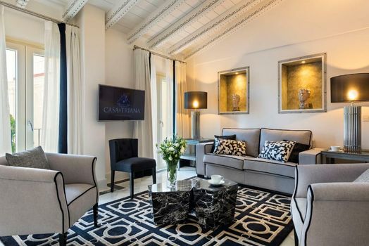 Casa de Triana Luxury Suites by Casa del Poeta