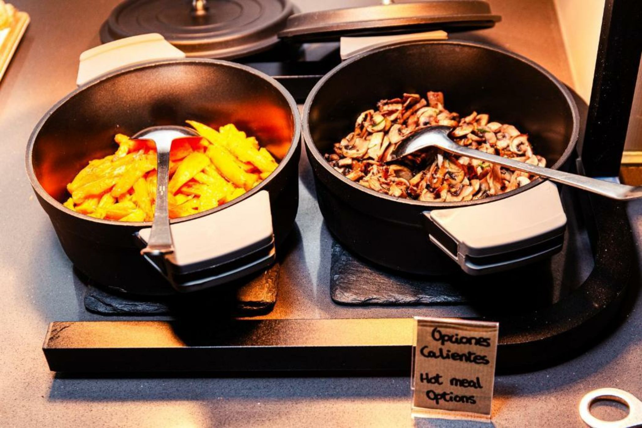 Casa Alhaja by Shiadu