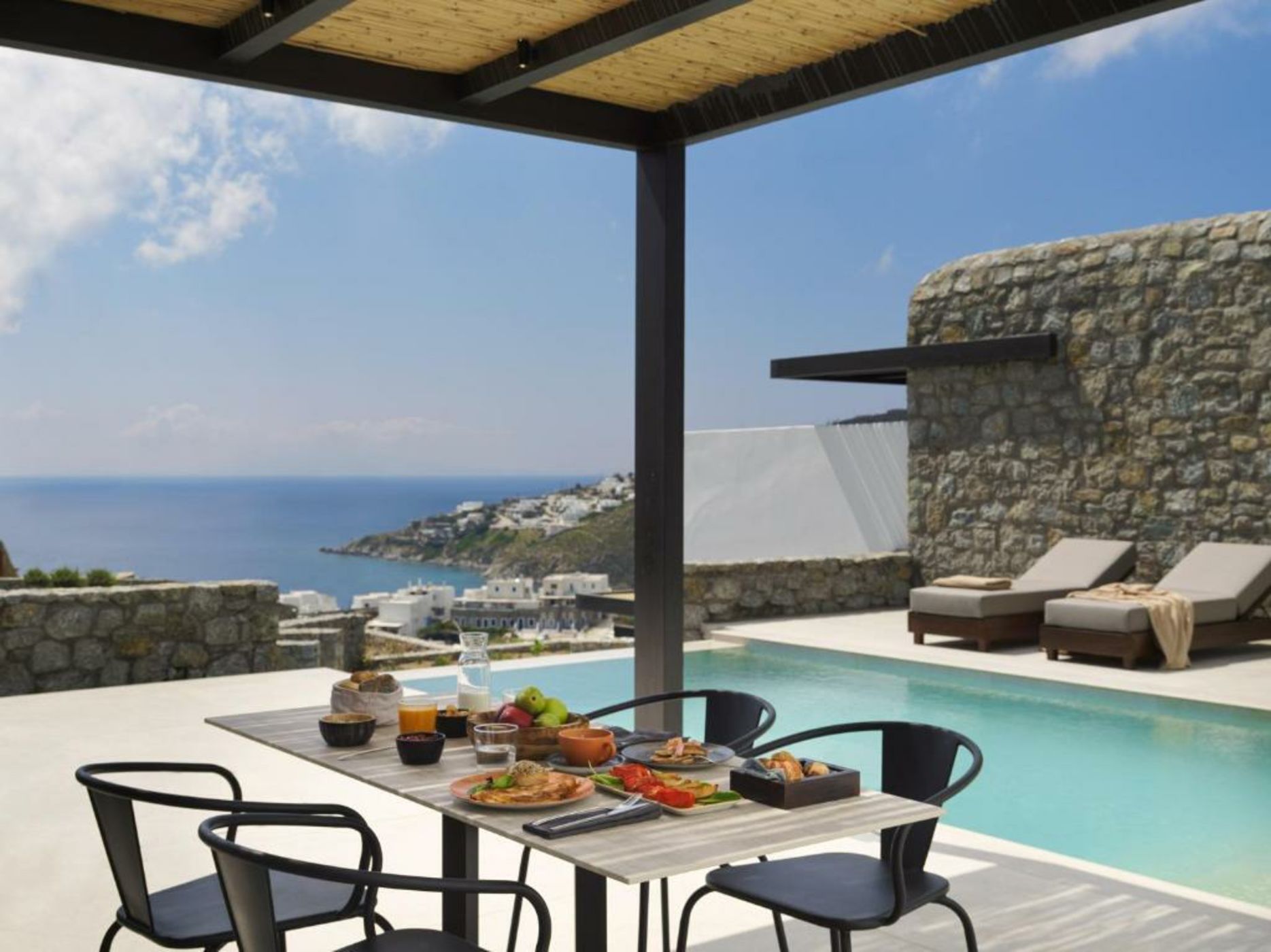 Ezio Bo Luxury Living