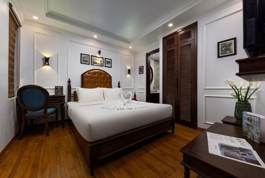 Paddy Hotel