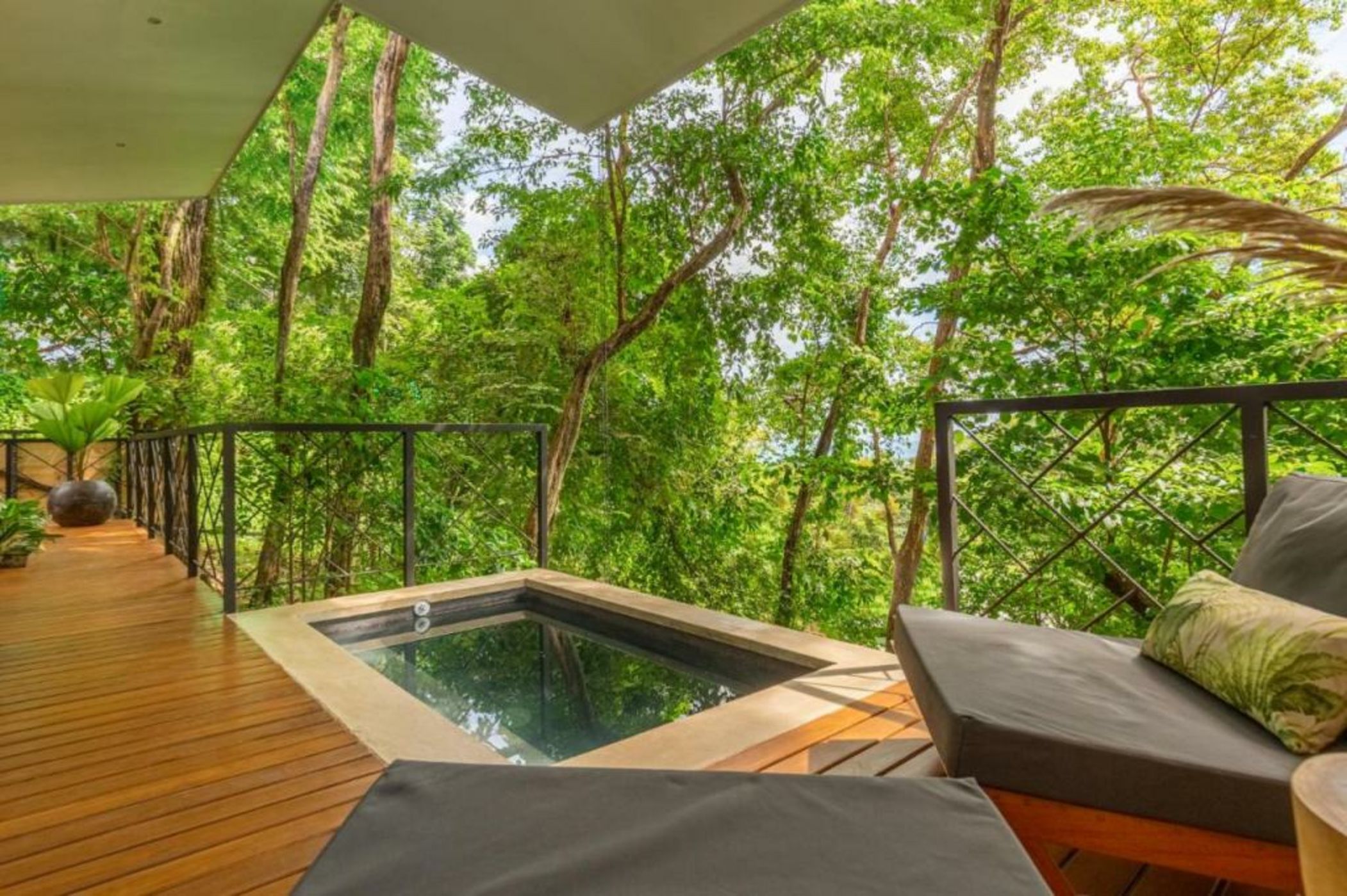 NAIA OCEANVIEW STUDIO