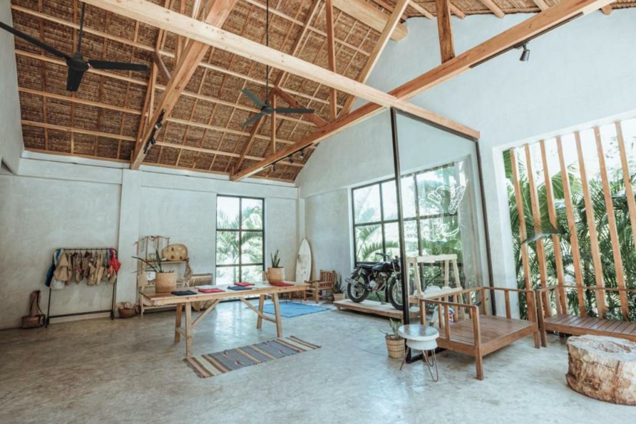 Surfing Temple Hotel Boutique