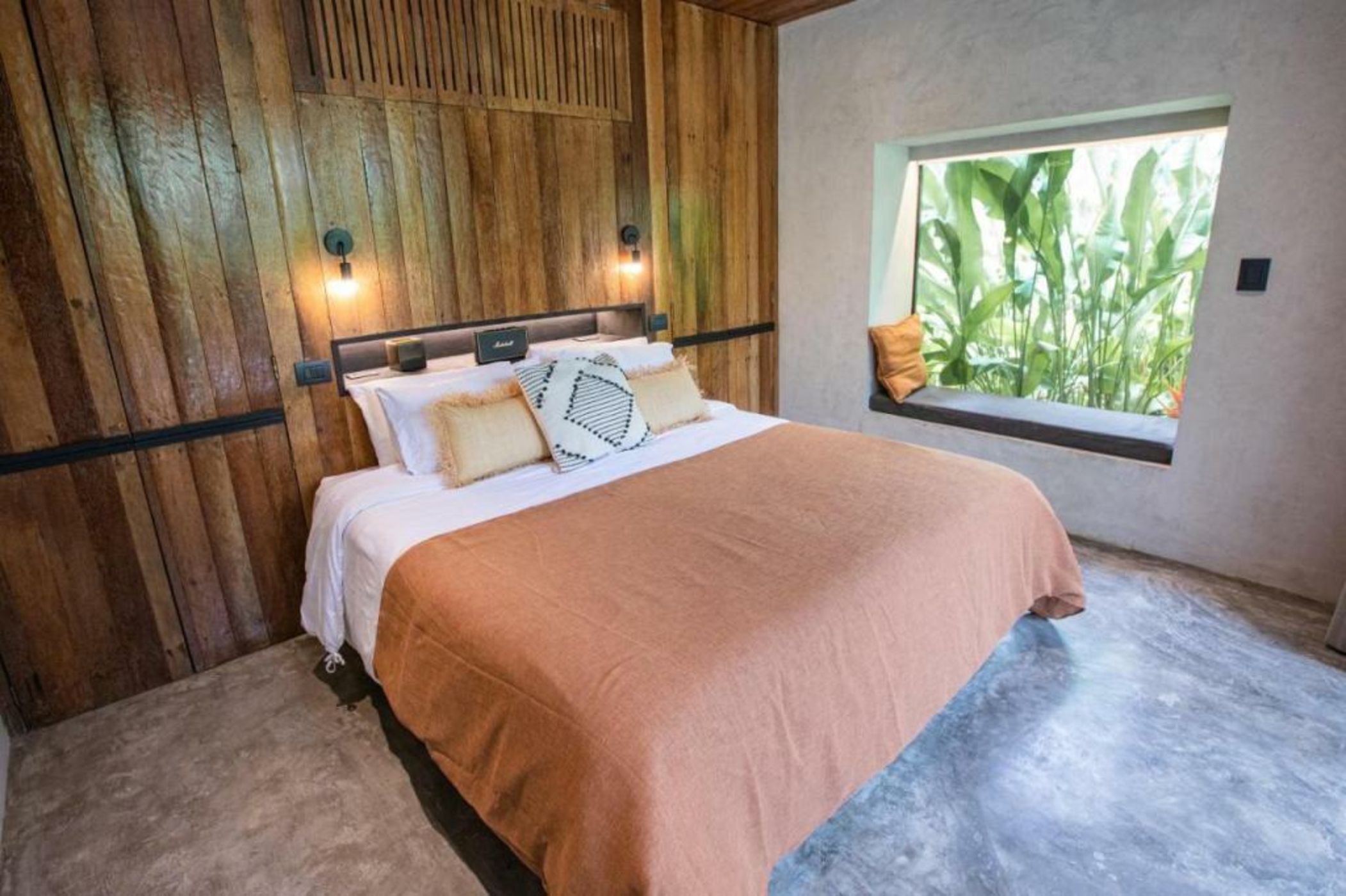 Surfing Temple Hotel Boutique