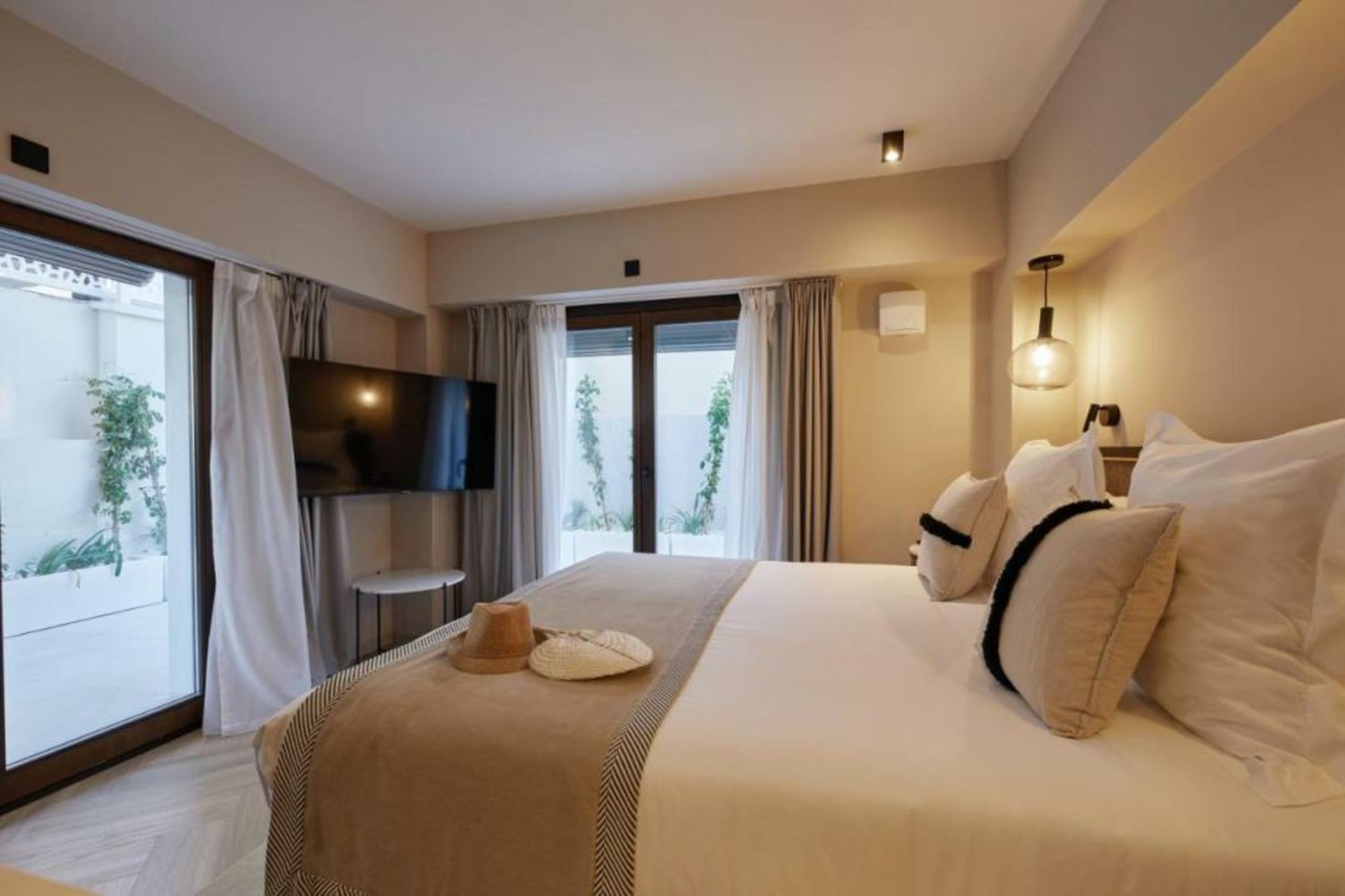 Belle Marivent Mediterranean Petit Hotel