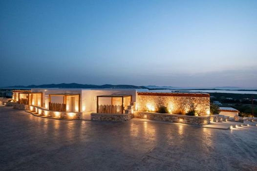 Utopia Suites by Anna Platanou