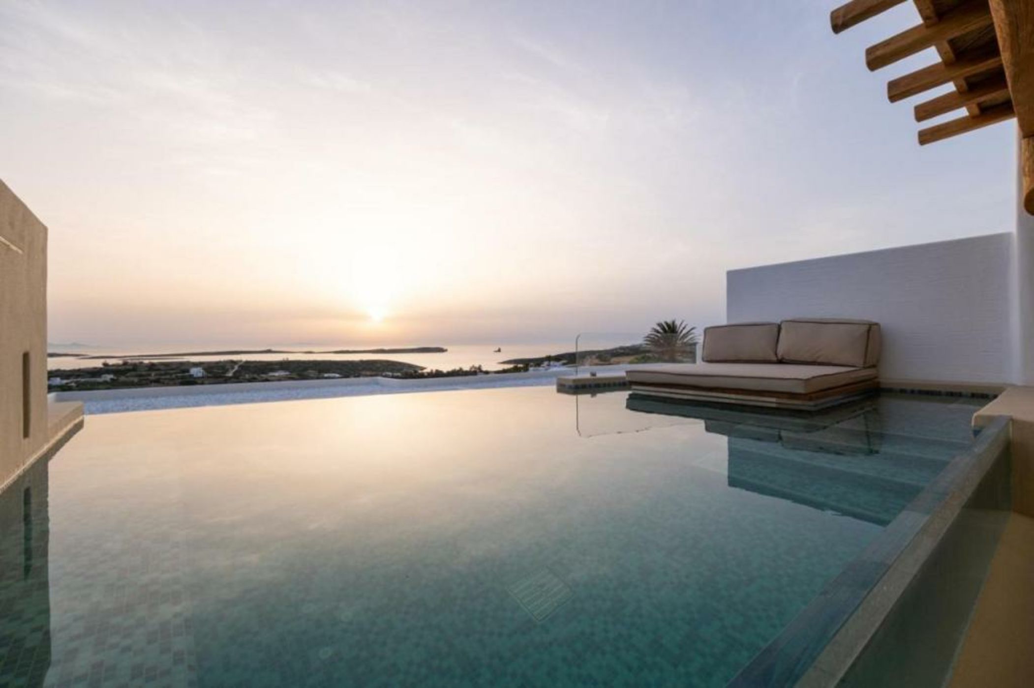 Utopia Suites by Anna Platanou