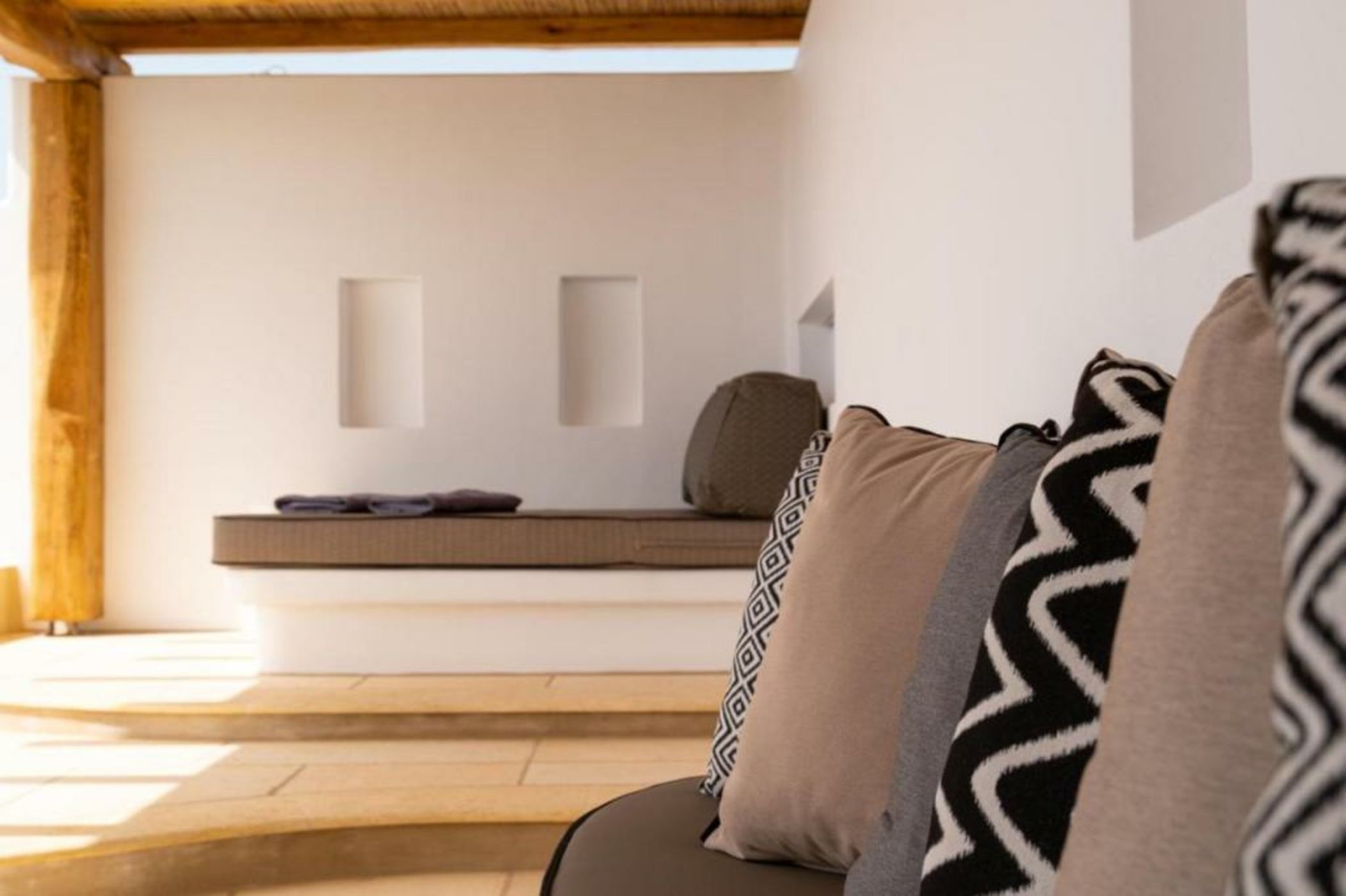 Utopia Suites by Anna Platanou