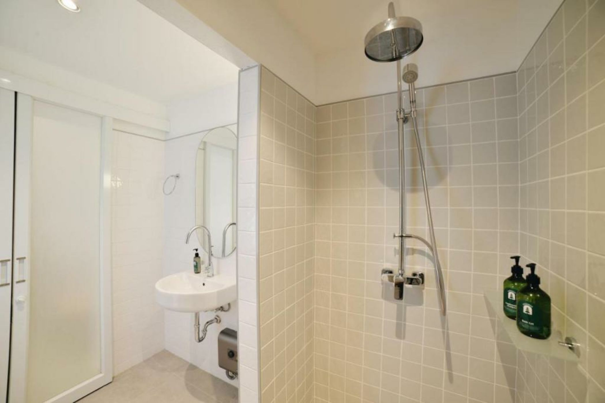 Evergreen Cafe and Hotel