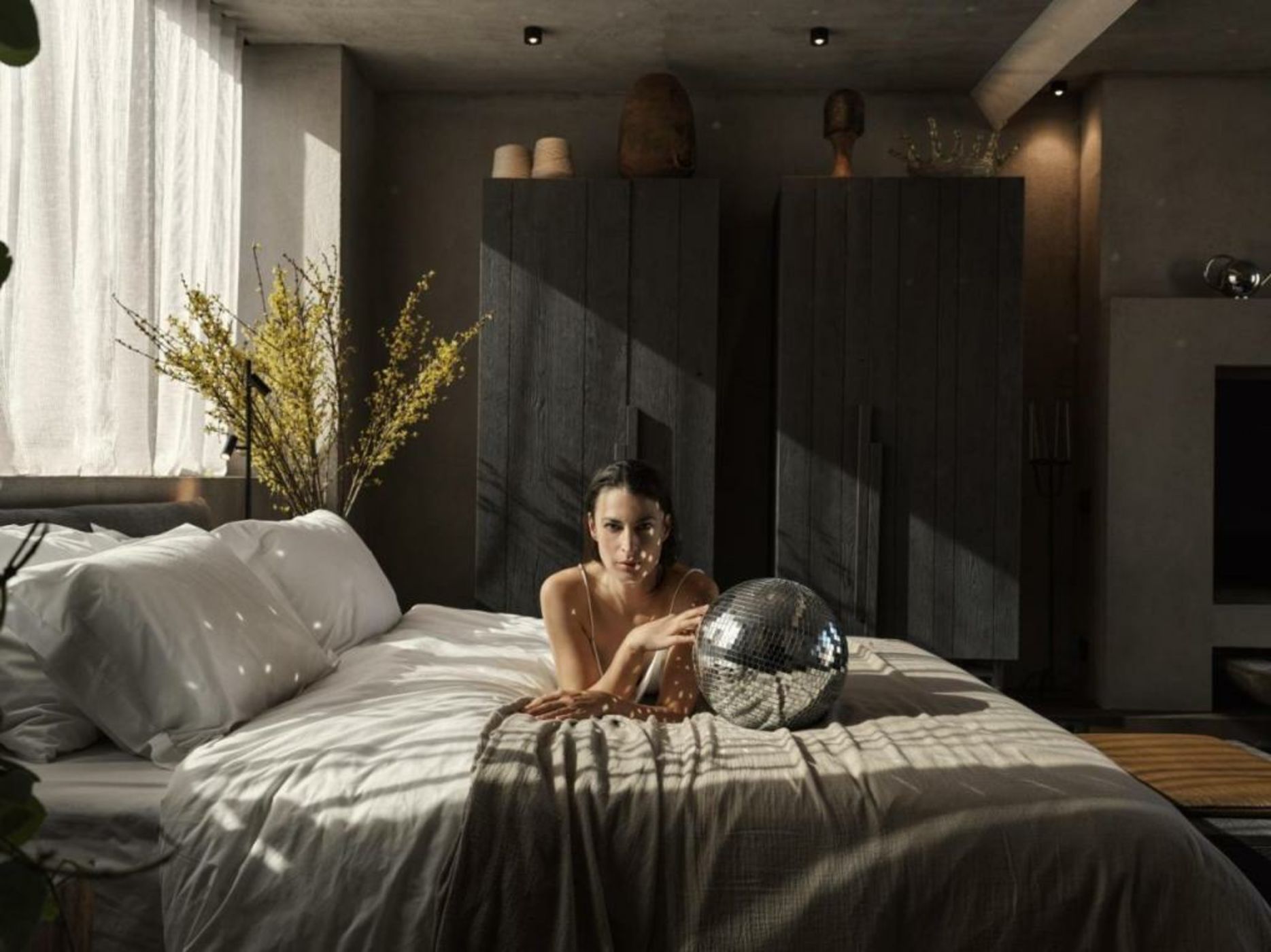 Monastik Living in Athina