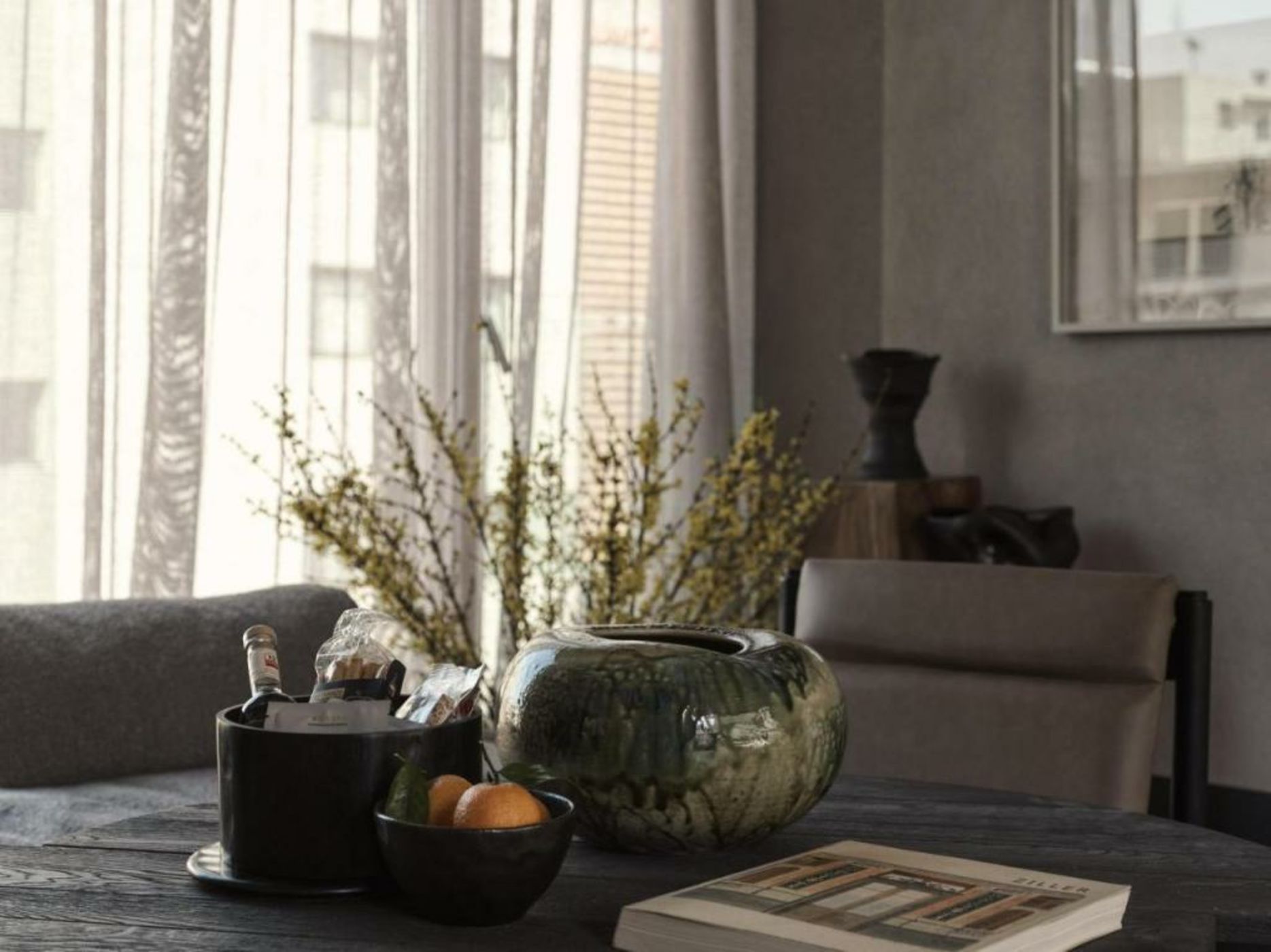 Monastik Living in Athina