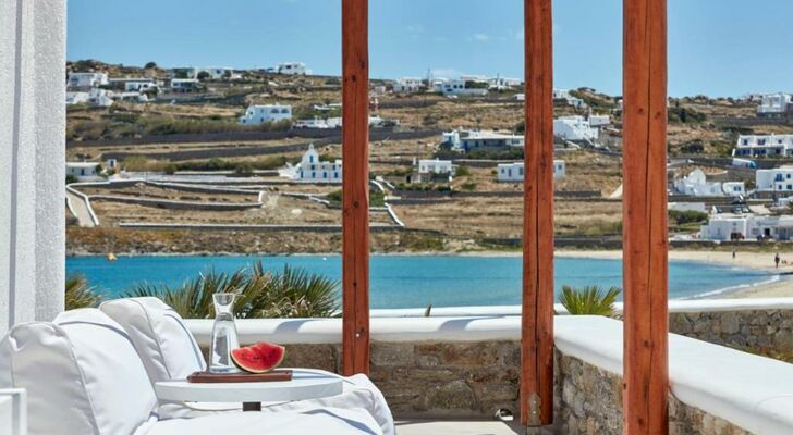 Mykonos Waves Beach House & Suites