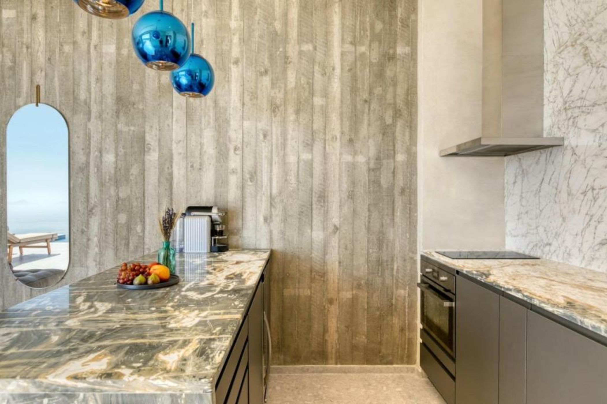 Santorini Sky, Luxury Resort