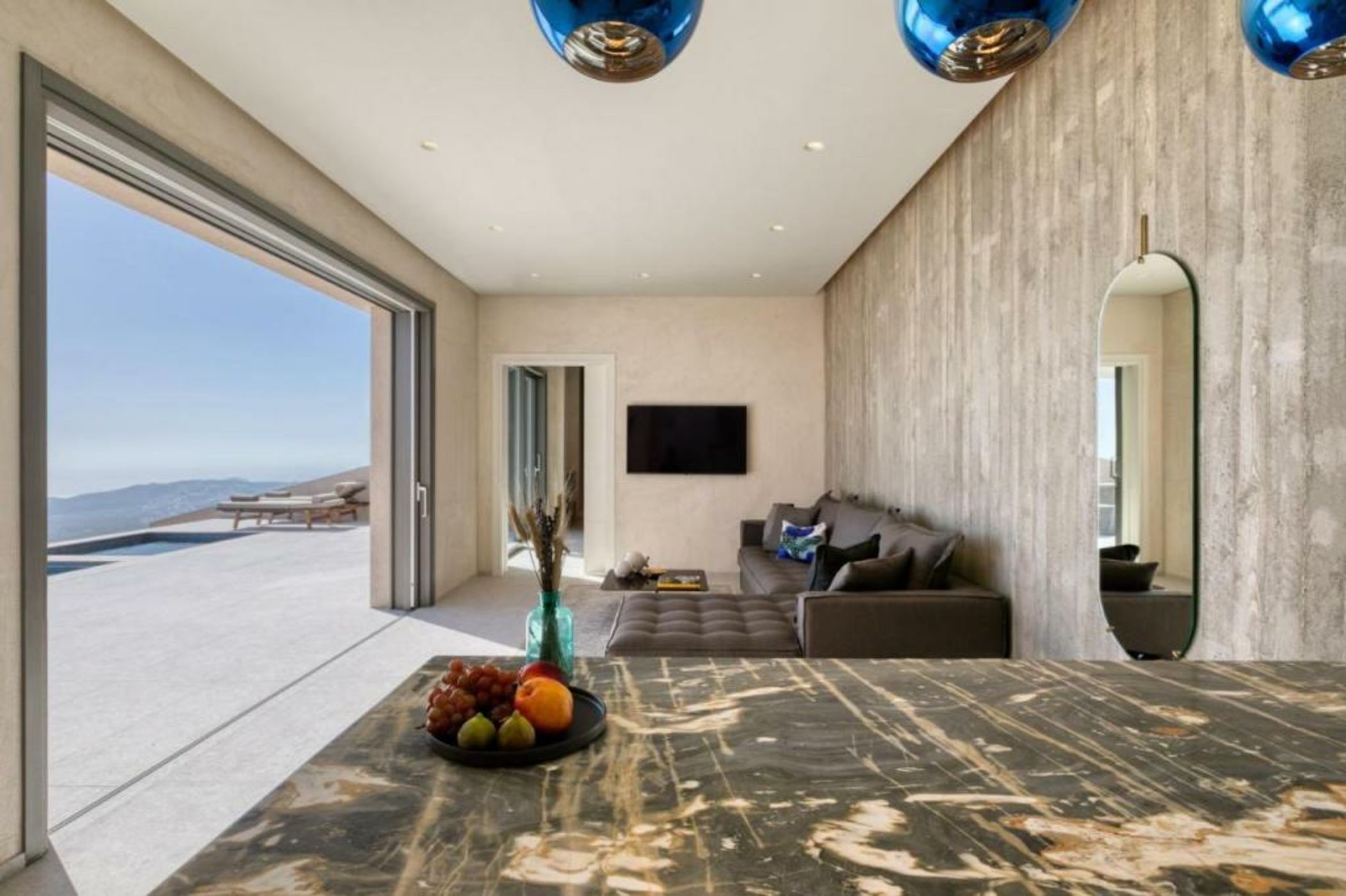 Santorini Sky, Luxury Resort