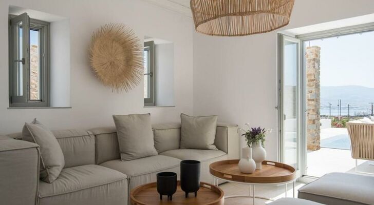 ONEIRO VILLA. ANTIPAROS AS DREAMY AS IT GETS