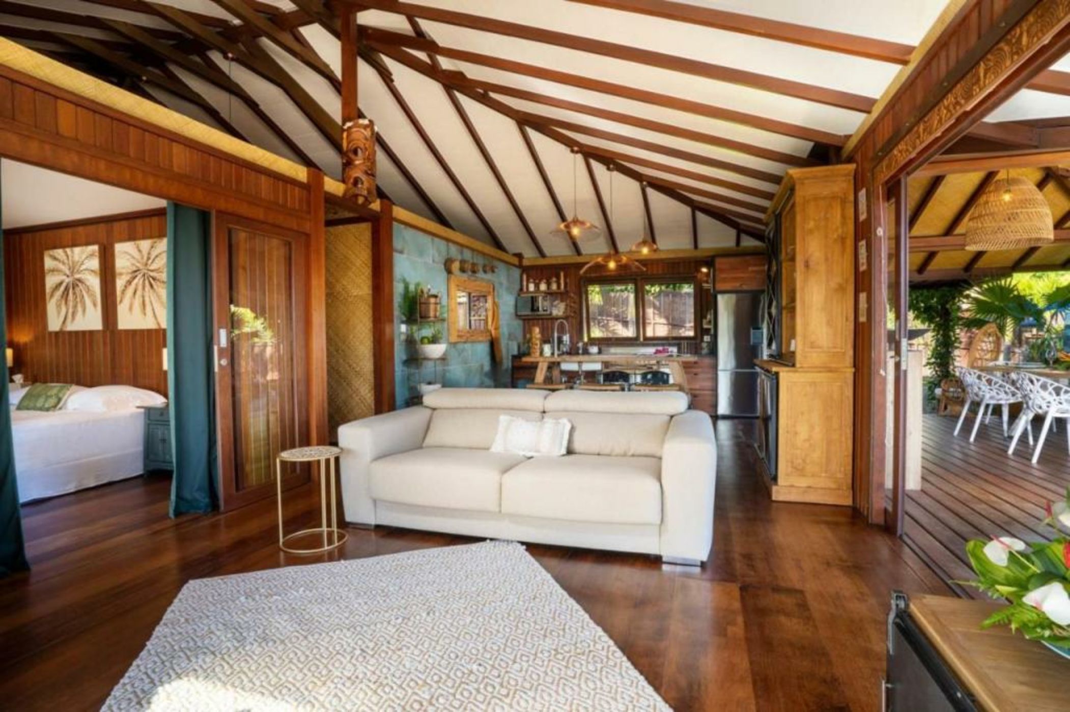 Villa Manuiti, balinese luxury home - private swim SPA, ocean view - OFYR BBQ - KoÏ pond