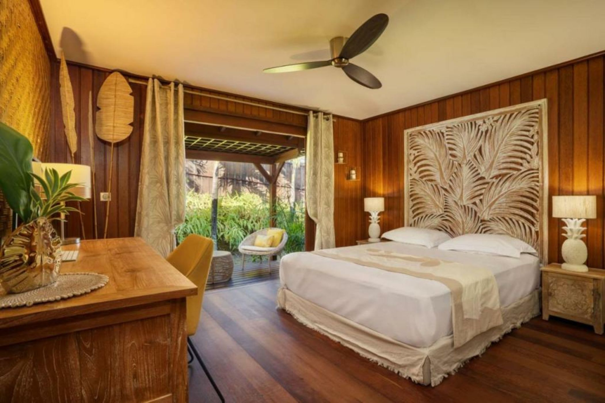 Villa Manuiti, balinese luxury home - private swim SPA, ocean view - OFYR BBQ - KoÏ pond