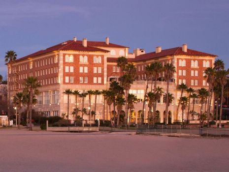 Casa Del Mar