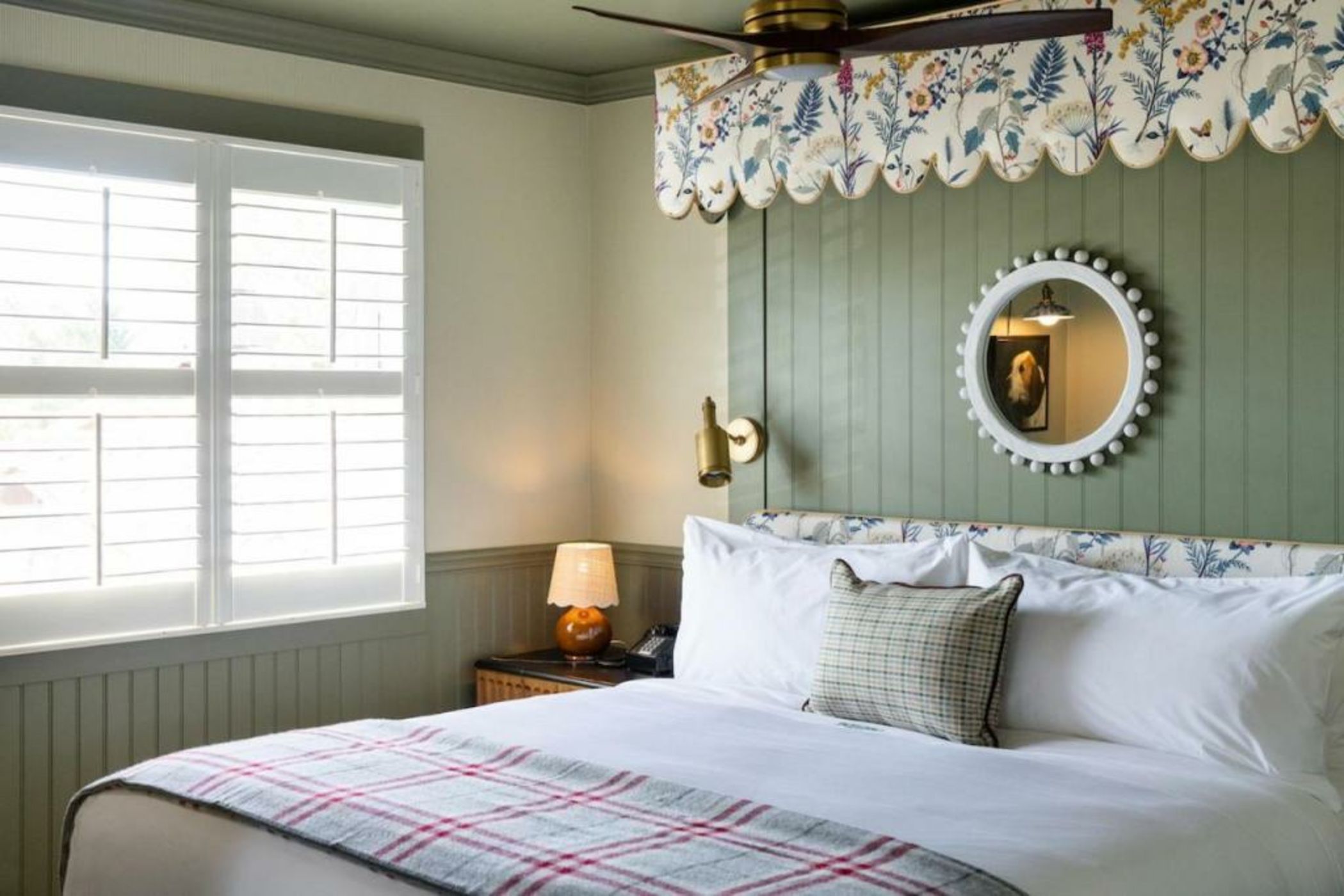 Le Petit Pali at 8th Ave