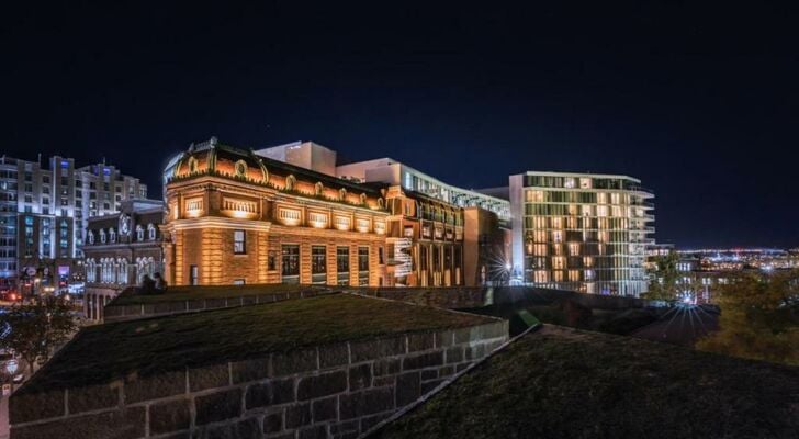 Le Capitole Hotel