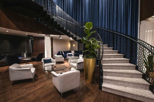 Le Capitole Hotel