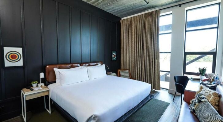 Waymore's Guest House and Casual Club