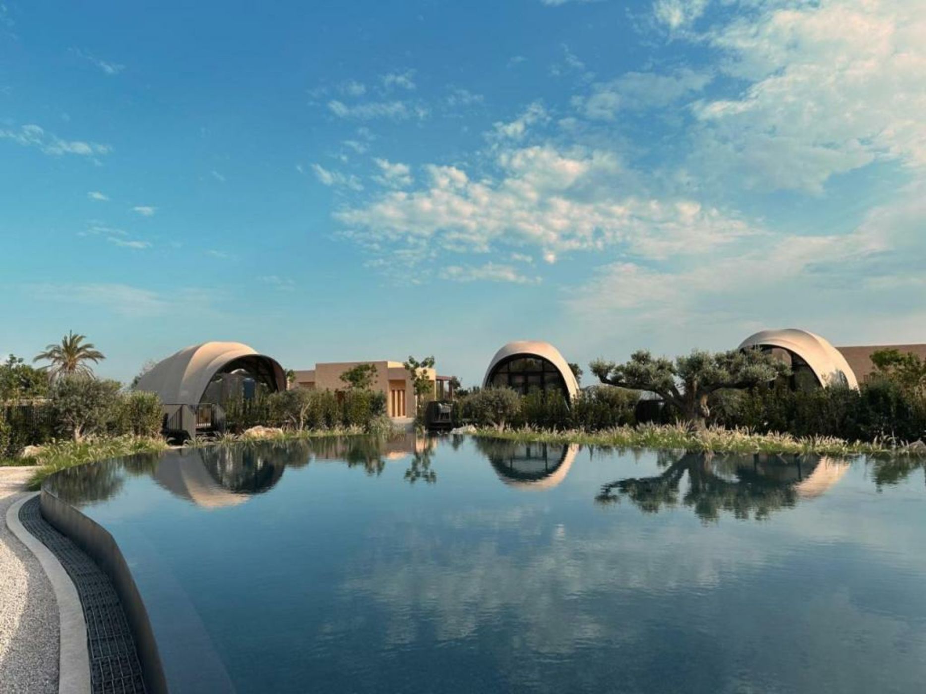 91 Athens Riviera, The Resort