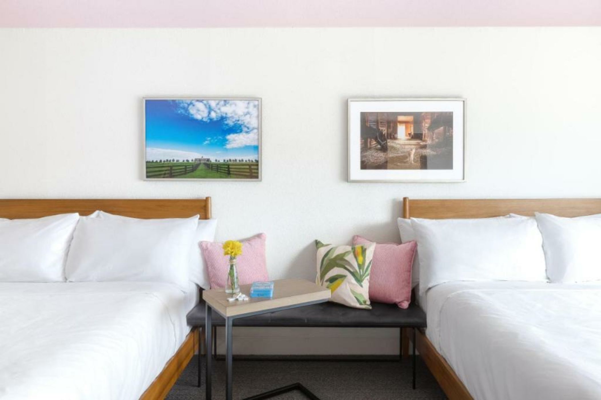 Elwood Hotel & Suites