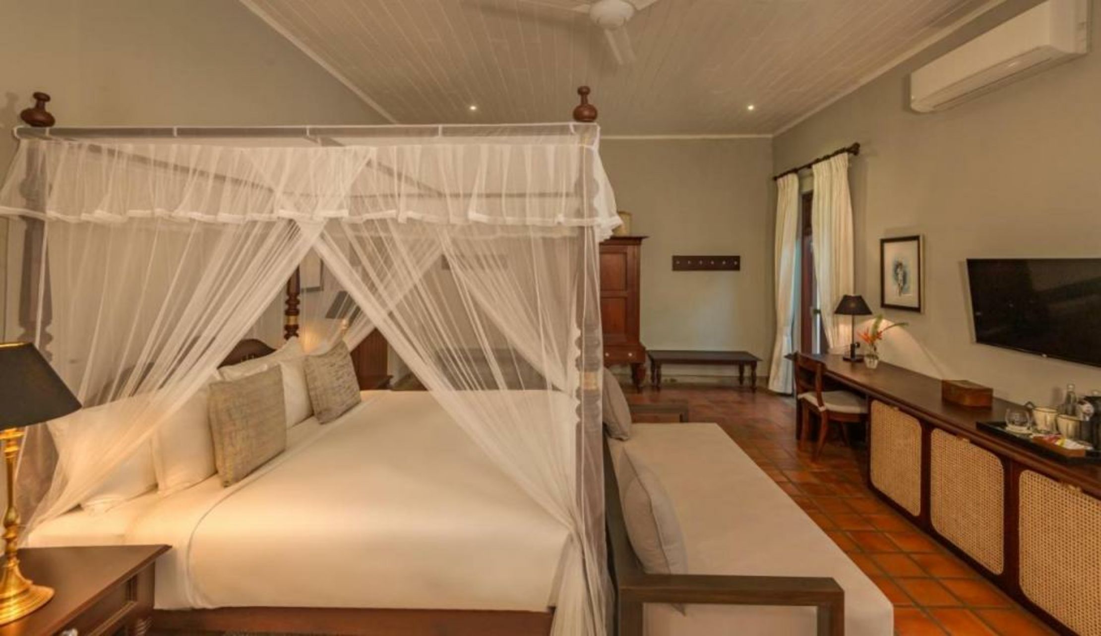 Uga Riva - Negombo
