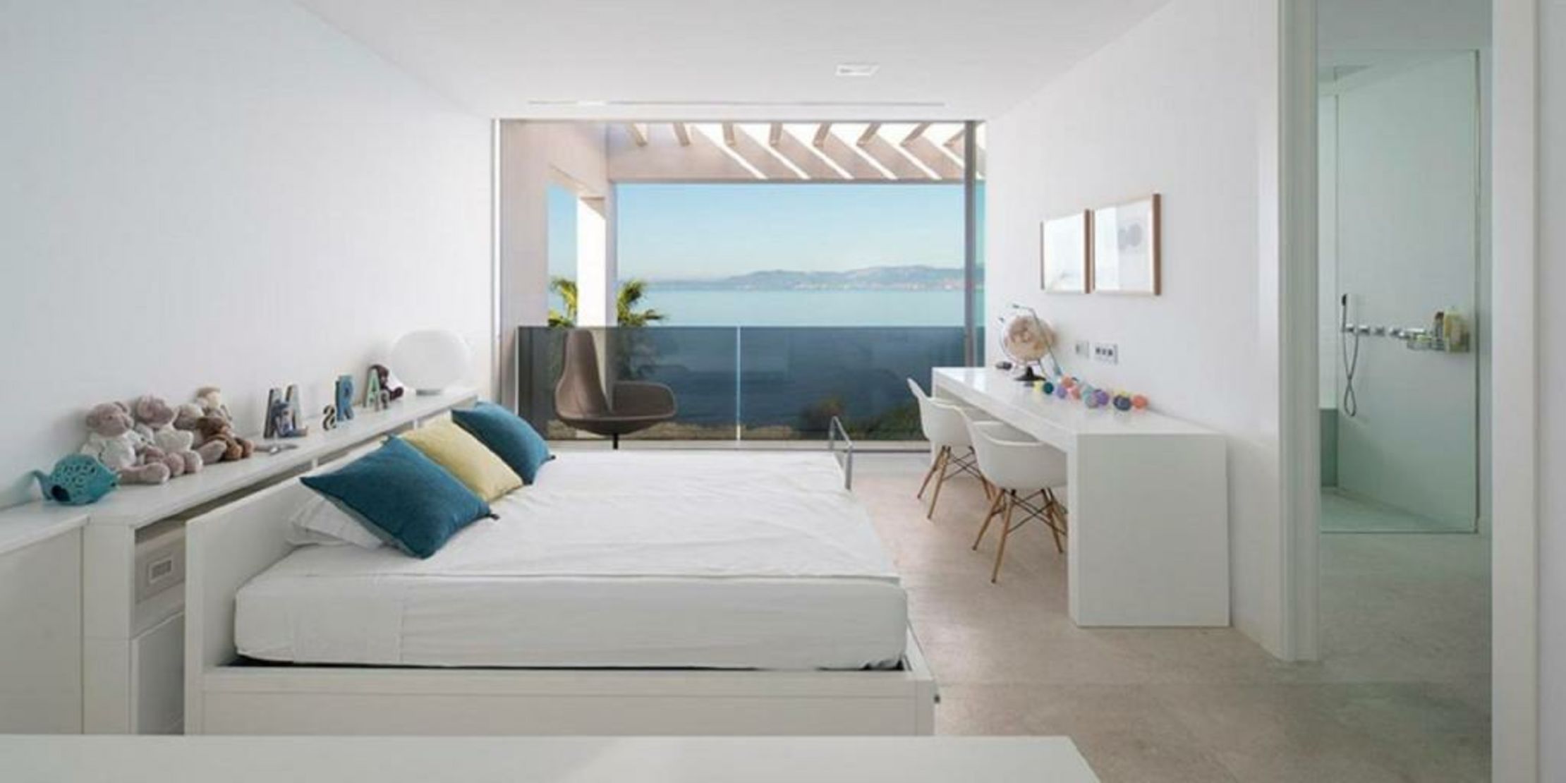 PALMA BAY FRONT LINE