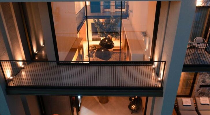 Capital Luxury Suites